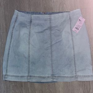 Light washed jean skirt